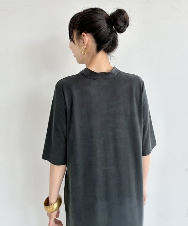 中丸　栞さんの「BEAMS WOMEN｜2WAY キュプラ カットワンピース」を使ったコーディネート