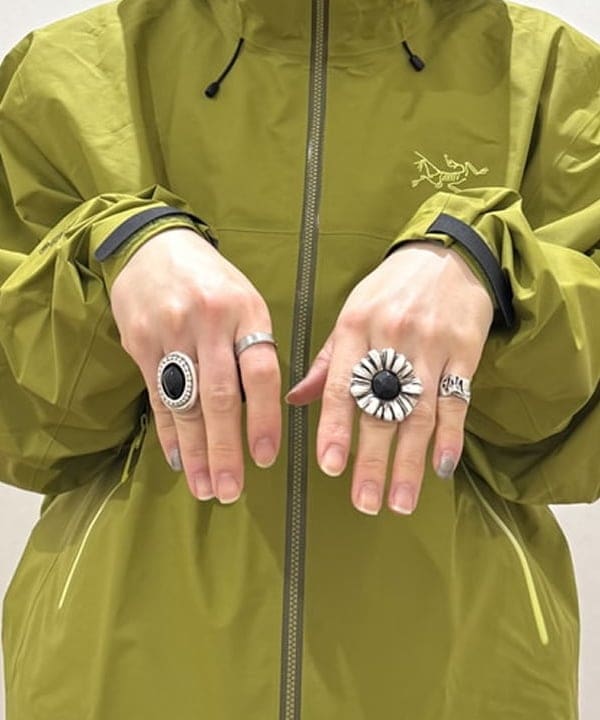 配島 孝明さんの「BEAMS WOMEN｜【EXCLUSIVE】ARC&rsquo;TERYX / Beta SL Jacket M」を使ったコーディネート