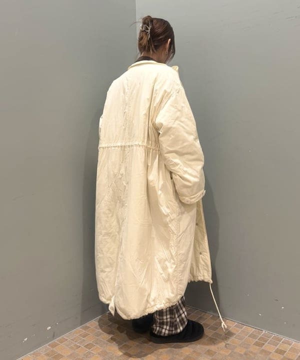 松本 佳菜子さんの「BEAMS WOMEN｜配色 ワンハンドル バッグ」を使ったコーディネート