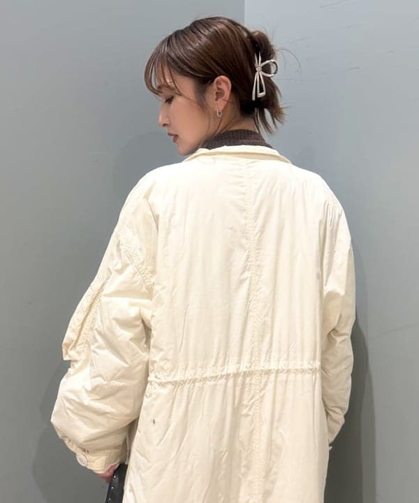 松本 佳菜子さんの「BEAMS WOMEN｜配色 ワンハンドル バッグ」を使ったコーディネート