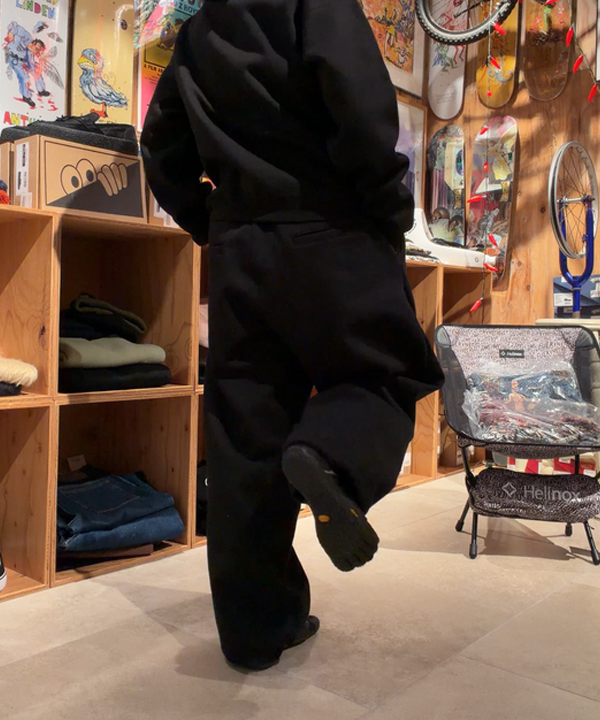 Heg.さんの「ワイドショートフィット ウィンドストップ スウェットフーディー」を使ったコーディネート