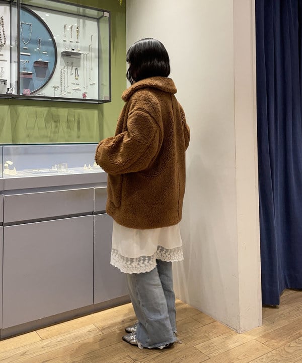 chikaさんの「BEAMS WOMEN｜ボア ビッグ ポケット ハーフ コート」を使ったコーディネート