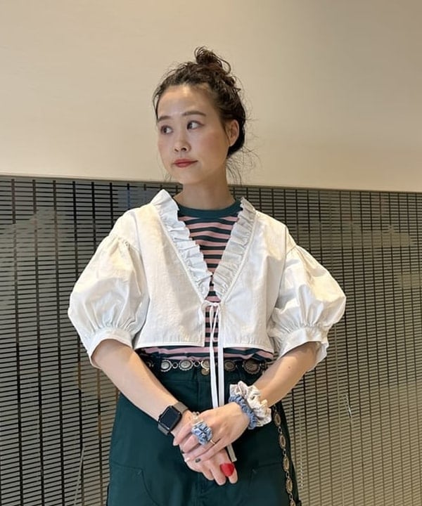 清水 彩乃さんの「BEAMS WOMEN｜ダブルニー タイト スカート」を使ったコーディネート