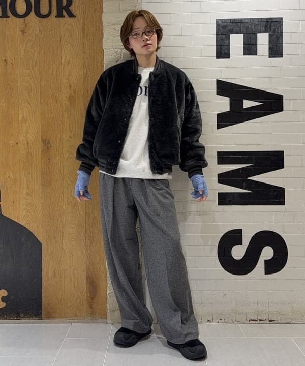 マツミヤさんの「BEAMS WOMEN｜ワイドフィット フェイクファー バーシティ ジャケット」を使ったコーディネート