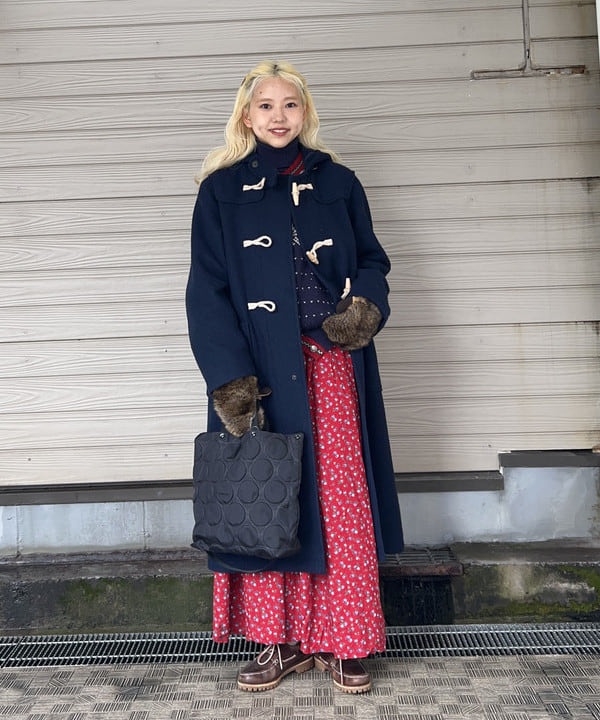 MATSUMOTO AMIさんの「BEAMS WOMEN｜モッサー ロング ダッフルコート 25FW」を使ったコーディネート