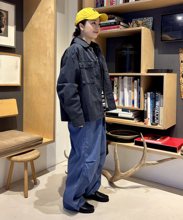 吉野 多恵さんの「BEAMS WOMEN｜リップストップ ミリタリー ブルゾン」を使ったコーディネート