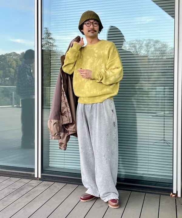 BAKU(東江 漠)さんの「BEAMS WOMEN｜5ゲージ ガーメントダイ クルーネックニット」を使ったコーディネート