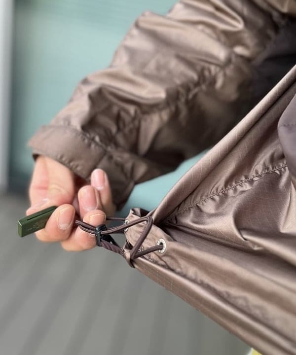 BAKU(東江 漠)さんの「BEAMS WOMEN｜5ゲージ ガーメントダイ クルーネックニット」を使ったコーディネート