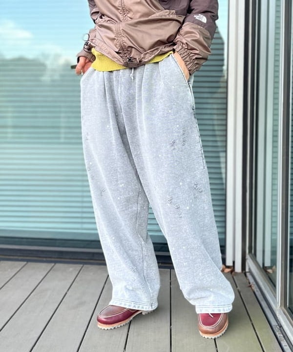 BAKU(東江 漠)さんの「BEAMS WOMEN｜5ゲージ ガーメントダイ クルーネックニット」を使ったコーディネート