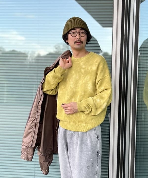 BAKU(東江 漠)さんの「BEAMS WOMEN｜5ゲージ ガーメントダイ クルーネックニット」を使ったコーディネート
