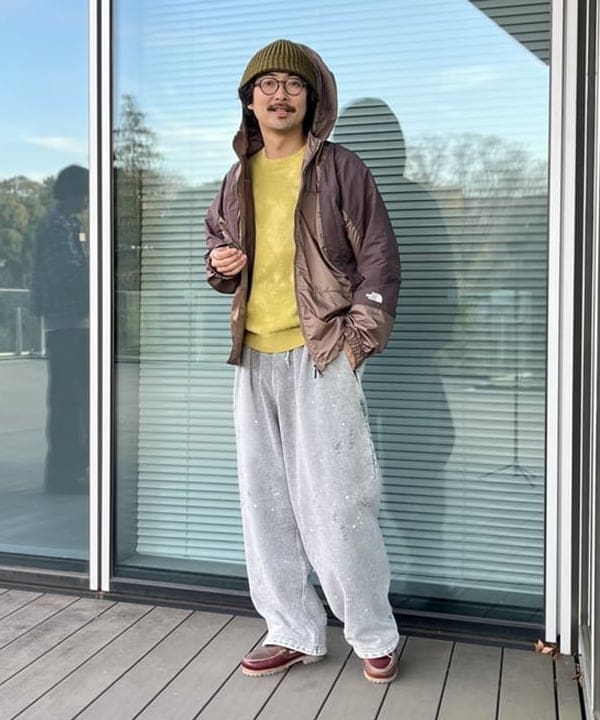 BAKU(東江 漠)さんの「BEAMS WOMEN｜5ゲージ ガーメントダイ クルーネックニット」を使ったコーディネート