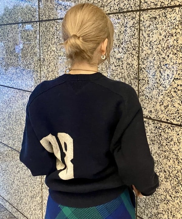 小原 もこさんの「BEAMS WOMEN｜2トーン カシミヤ マフラー」を使ったコーディネート