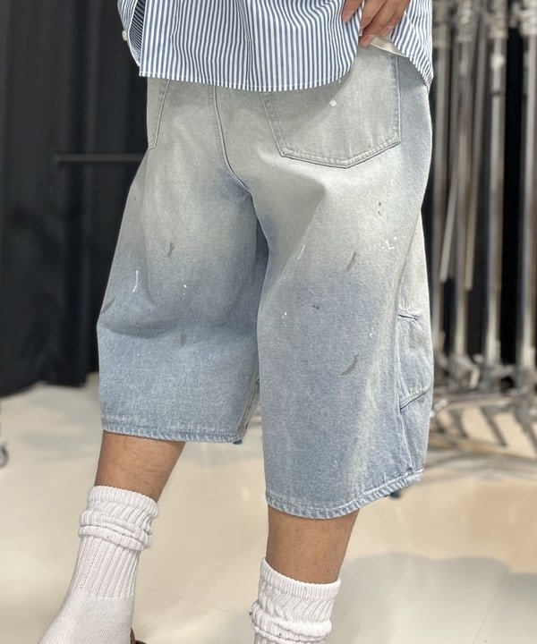 BAKU(東江 漠)さんの「BEAMS WOMEN｜バックボタンシャツ」を使ったコーディネート