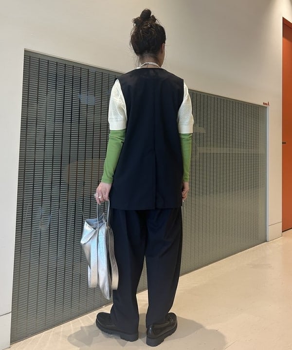 清水 彩乃さんの「BEAMS WOMEN｜BEAURE &times; Ray BEAMS / 別注 2WAY バッグ」を使ったコーディネート