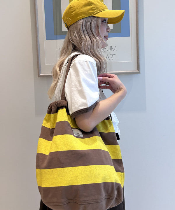 ando naoさんの「BEAMS WOMEN｜【別注】HEAR MY NAME &times; maturely / プレイヤーズ プリント ショートスリーブ」を使ったコーディネート