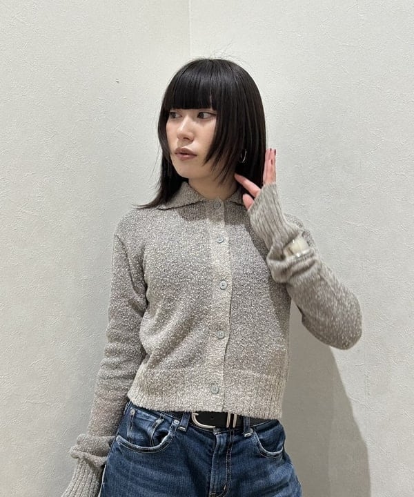 大槻 まひろさんの「BEAMS WOMEN｜AK+1 / ポロカラーショート カーディガン」を使ったコーディネート