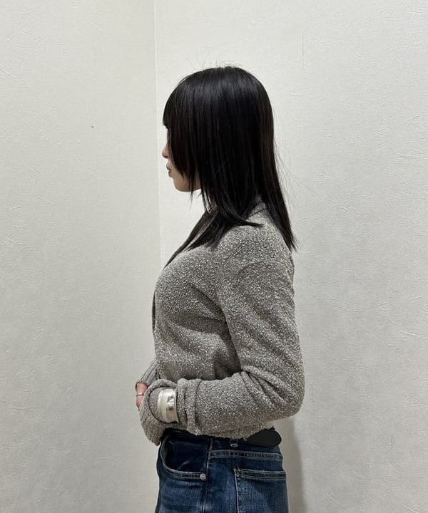 大槻 まひろさんの「BEAMS WOMEN｜AK+1 / ポロカラーショート カーディガン」を使ったコーディネート