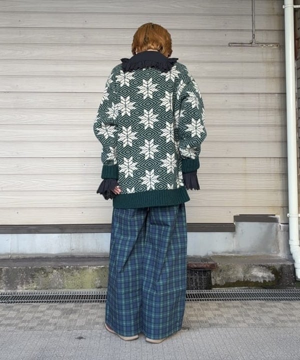 森川 夏衣さんの「BEAMS WOMEN｜【別注】Gramicci/ リップストップ スラックス」を使ったコーディネート