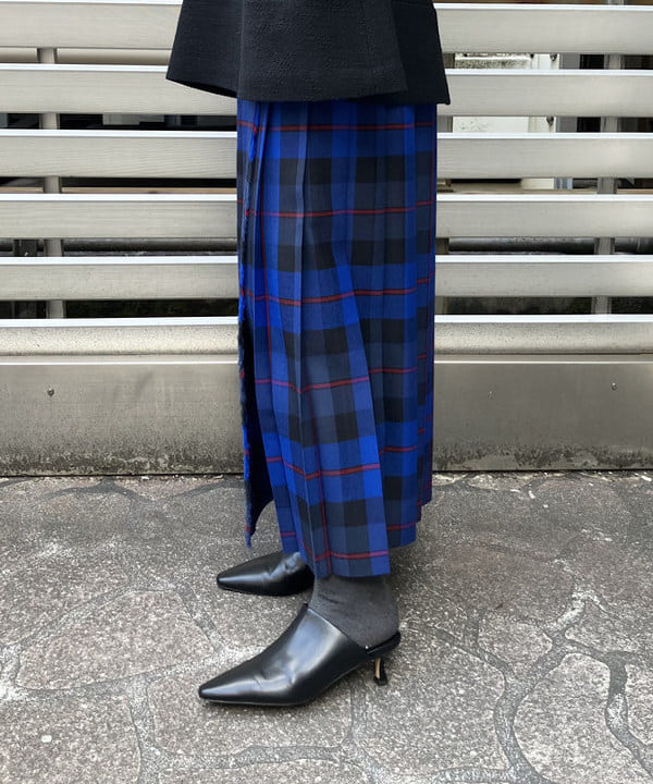 多田 日奈子さんの「BEAMS WOMEN｜AK+1 / ウール ソリッド 2ボタン ジャケット」を使ったコーディネート