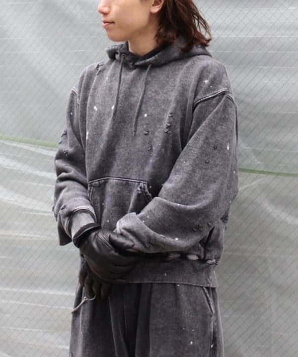 寺田 昌容さんの「BEAMS WOMEN｜ワイドショートフィット ダメージ フーディ」を使ったコーディネート