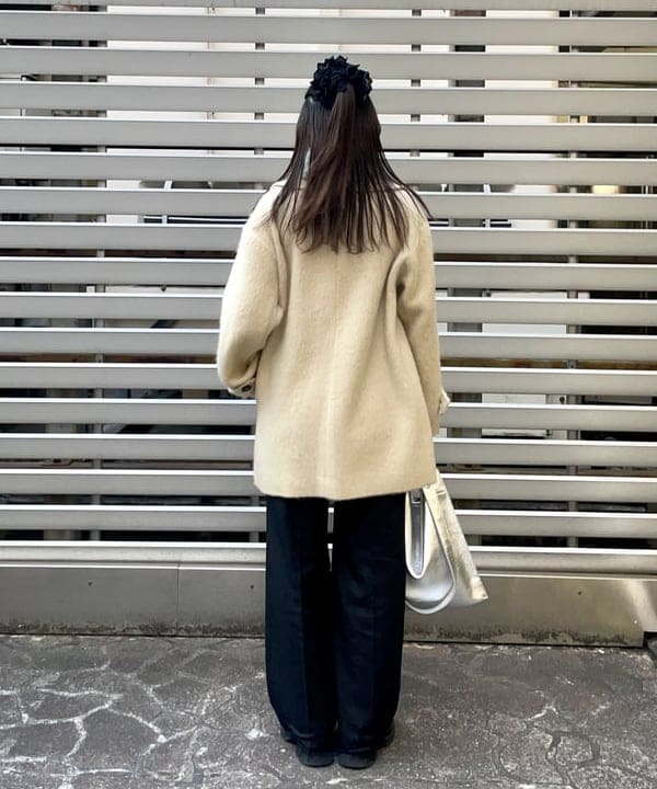 カタヤマ アヤさんの「BEAMS WOMEN｜シャギー ダブル ハーフ コート」を使ったコーディネート