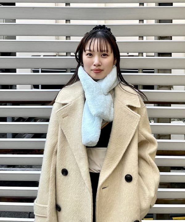 カタヤマ アヤさんの「BEAMS WOMEN｜シャギー ダブル ハーフ コート」を使ったコーディネート