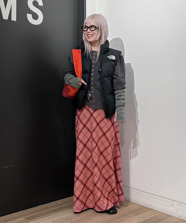 ando naoさんの「BEAMS WOMEN｜チェック ロング Aライン スカート」を使ったコーディネート
