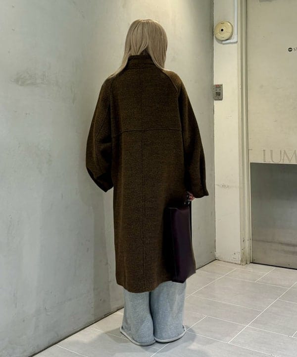 ヒカリさんの「BEAMS WOMEN｜スタンドカラー シングル コート」を使ったコーディネート