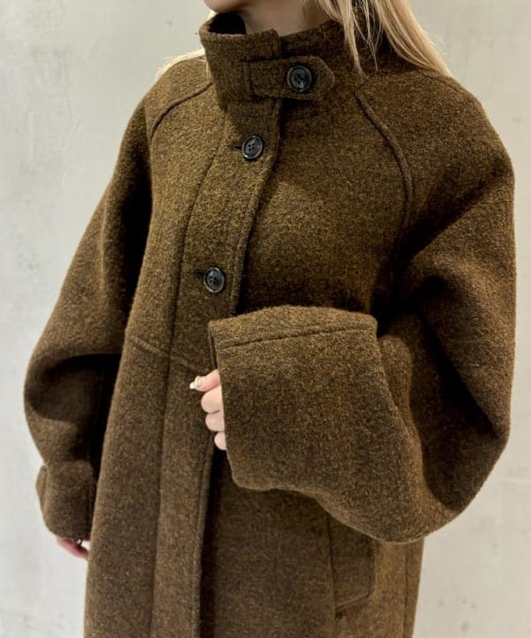 ヒカリさんの「BEAMS WOMEN｜スタンドカラー シングル コート」を使ったコーディネート