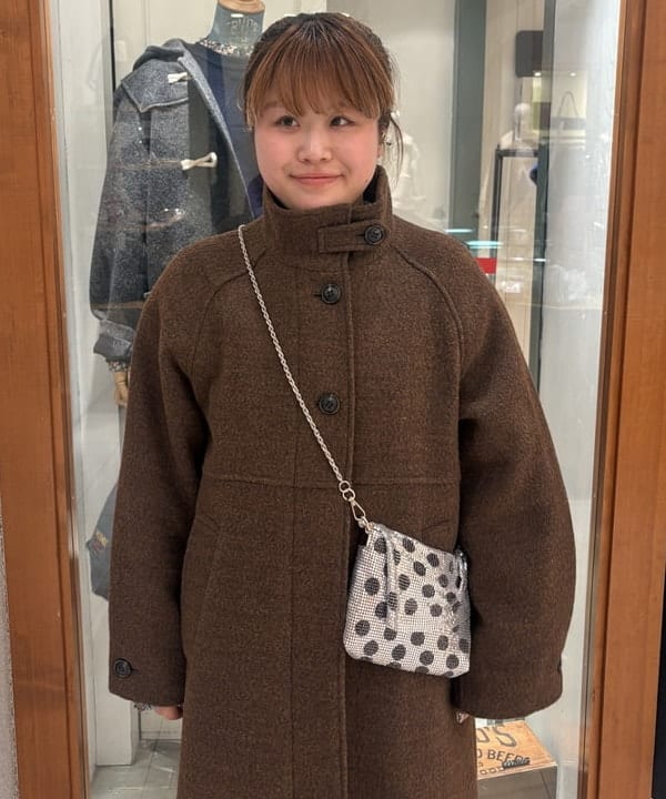 大石彩可さんの「BEAMS WOMEN｜メタル メッシュ チェーン バッグ」を使ったコーディネート