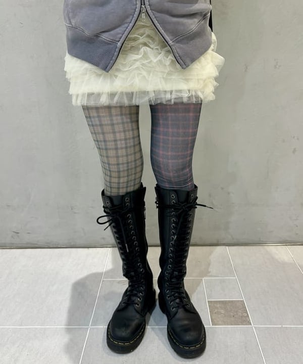 ヒカリさんの「BEAMS WOMEN｜ワイドショートフィット フェード フルジップ フーディー」を使ったコーディネート