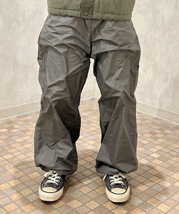 吉田 洸輝さんの「BEAMS WOMEN｜ワイドフィト バックサテン レイヤード M-65 ブルゾン」を使ったコーディネート