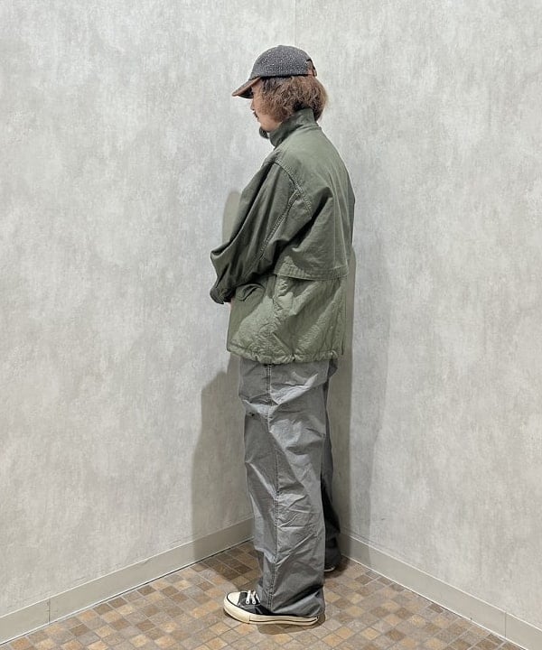 吉田 洸輝さんの「BEAMS WOMEN｜ワイドフィト バックサテン レイヤード M-65 ブルゾン」を使ったコーディネート