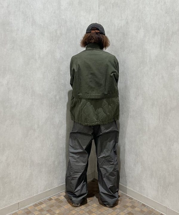 吉田 洸輝さんの「BEAMS WOMEN｜ワイドフィト バックサテン レイヤード M-65 ブルゾン」を使ったコーディネート