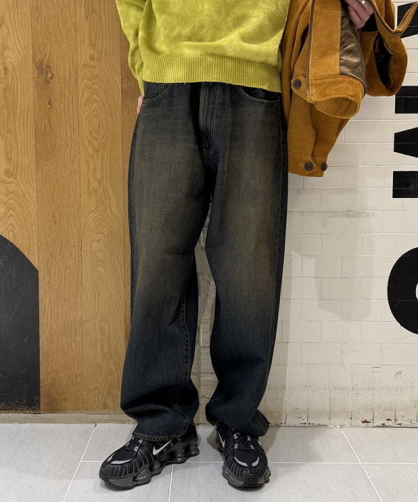 マツミヤさんの「BEAMS WOMEN｜ワイドストレート デニムパンツ」を使ったコーディネート