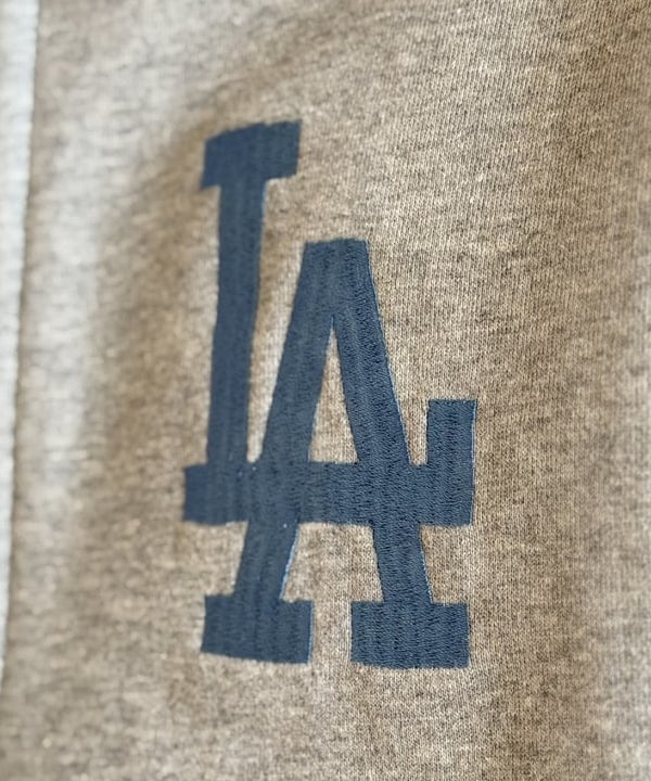 うえきんぐさんの「【別注】テーラー東洋 / ZIPUP HOODIE」を使ったコーディネート