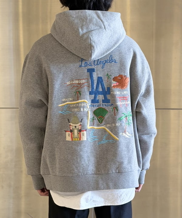 うえきんぐさんの「【別注】テーラー東洋 / ZIPUP HOODIE」を使ったコーディネート
