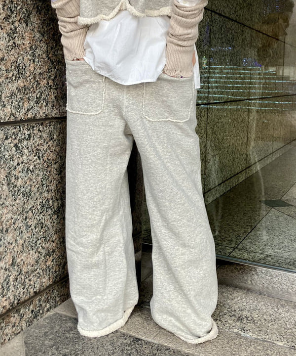 小原 もこさんの「BEAMS WOMEN｜maturely / ダメージ アームウォーマー」を使ったコーディネート