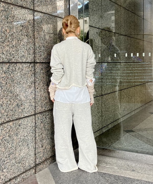 小原 もこさんの「BEAMS WOMEN｜maturely / ダメージ アームウォーマー」を使ったコーディネート