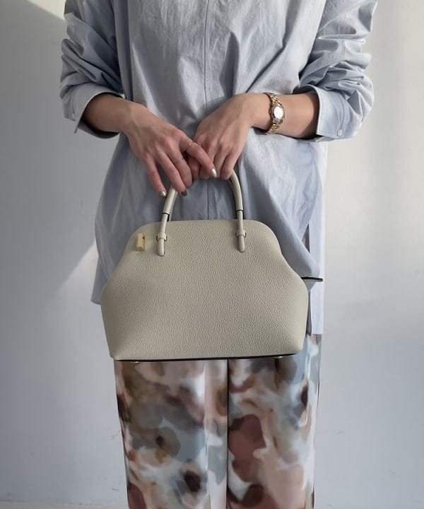 SAKAIさんの「BEAMS WOMEN｜PUNTI. / WALTZ ハンドバッグ」を使ったコーディネート