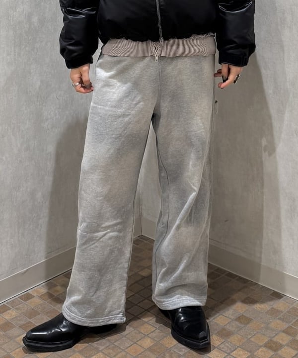 配島 孝明さんの「BEAMS WOMEN｜レザーライク ダウン ブルゾン」を使ったコーディネート