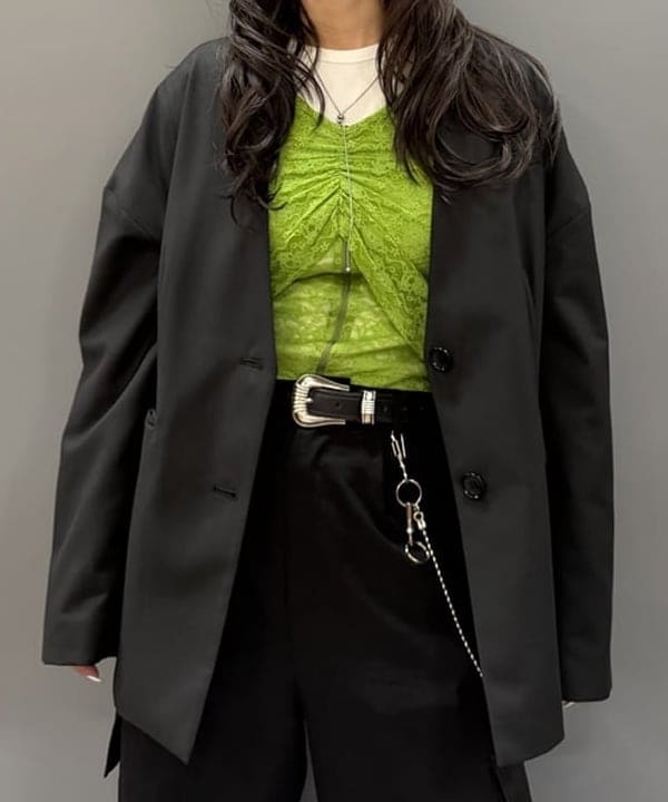 松本 佳菜子さんの「BEAMS WOMEN｜ウォレット キーチェーン」を使ったコーディネート