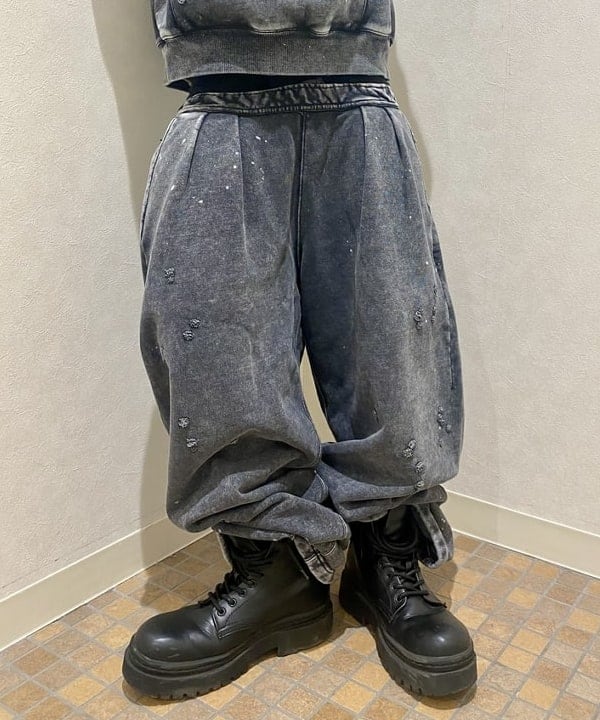 はるひむさんの「BEAMS WOMEN｜ワイドショートフィット ダメージ フーディ」を使ったコーディネート