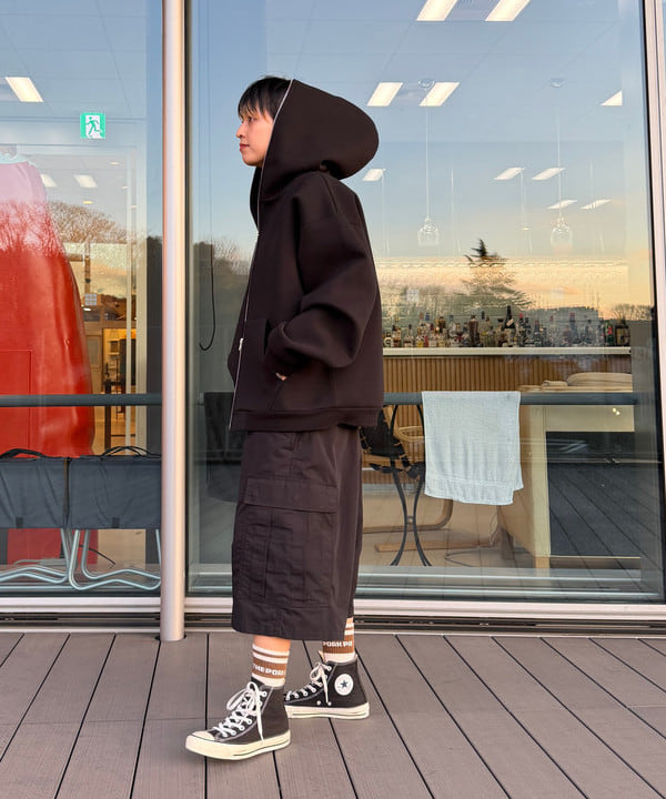 Heg.さんの「BEAMS WOMEN｜フルフェイス ジップアップ フーディ 【ワイドショートフィット】」を使ったコーディネート