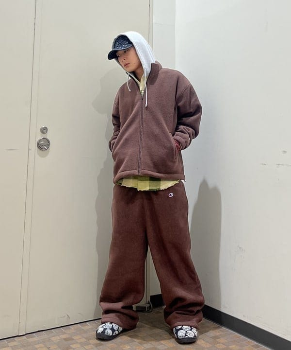 菊田 悠さんの「BEAMS WOMEN｜【別注】Champion / Fleece Stand Zip Jacket」を使ったコーディネート