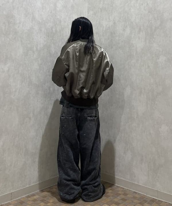 菊田 悠さんの「BEAMS WOMEN｜リバーシブル フェード ボンバー ジャケット」を使ったコーディネート