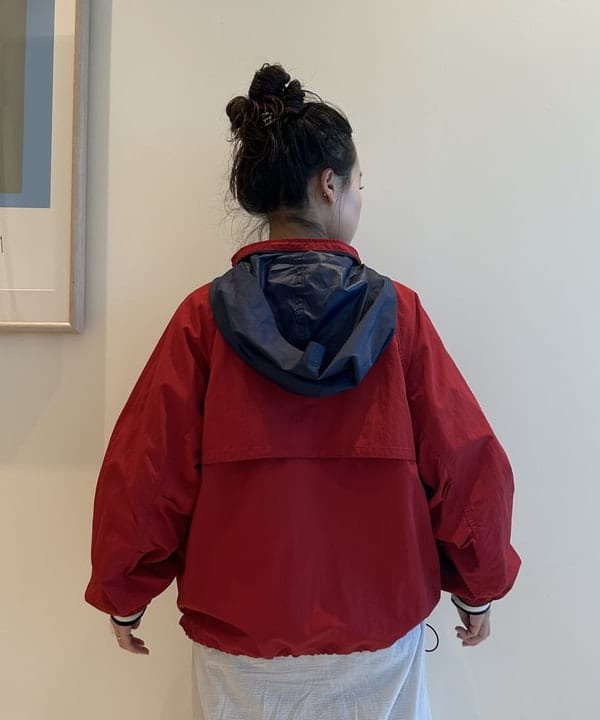 清水 彩乃さんの「BEAMS WOMEN｜ユーロ ヴィンテージ フリル スカート」を使ったコーディネート