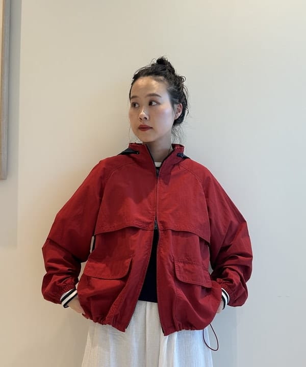 清水 彩乃さんの「BEAMS WOMEN｜ユーロ ヴィンテージ フリル スカート」を使ったコーディネート