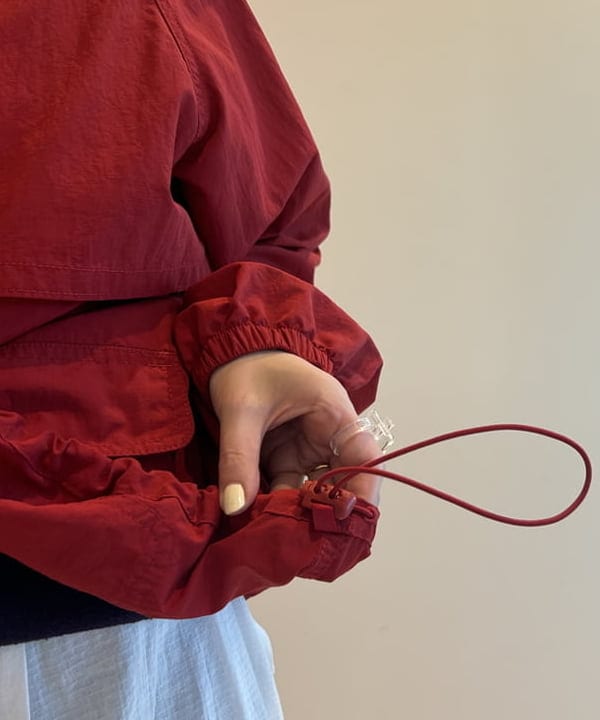 清水 彩乃さんの「BEAMS WOMEN｜ユーロ ヴィンテージ フリル スカート」を使ったコーディネート