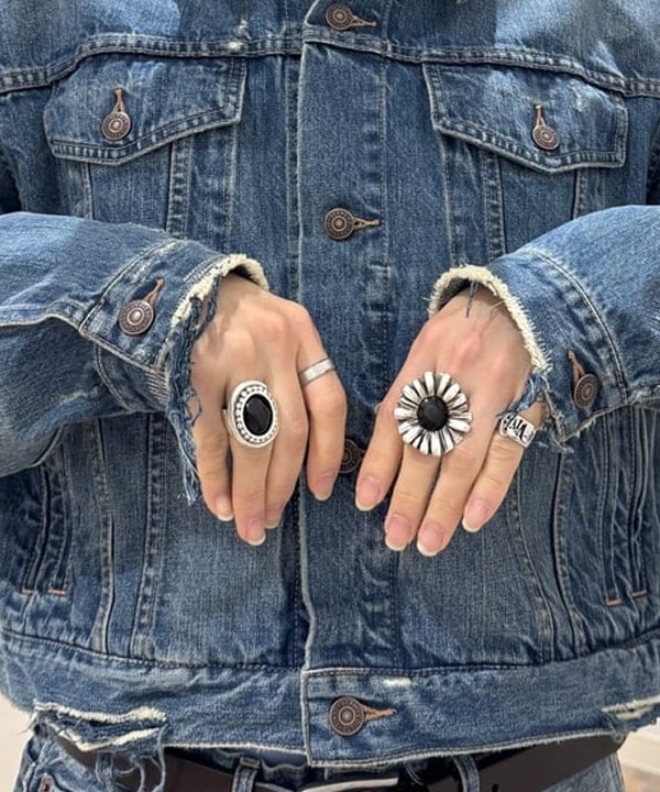 配島 孝明さんの「BEAMS WOMEN｜ワイドショート ダメージ デニム ジャケット」を使ったコーディネート